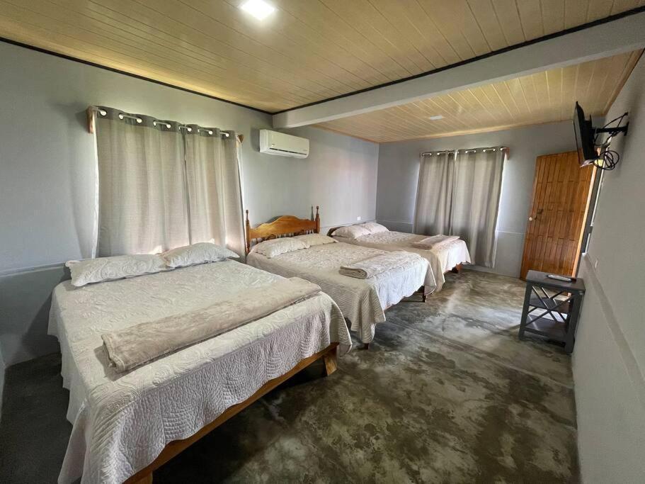 Large & Confortable Family House La Fortuna Εξωτερικό φωτογραφία